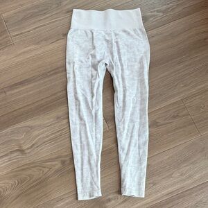 Women's High-Waisted Camo print gray  Leggings